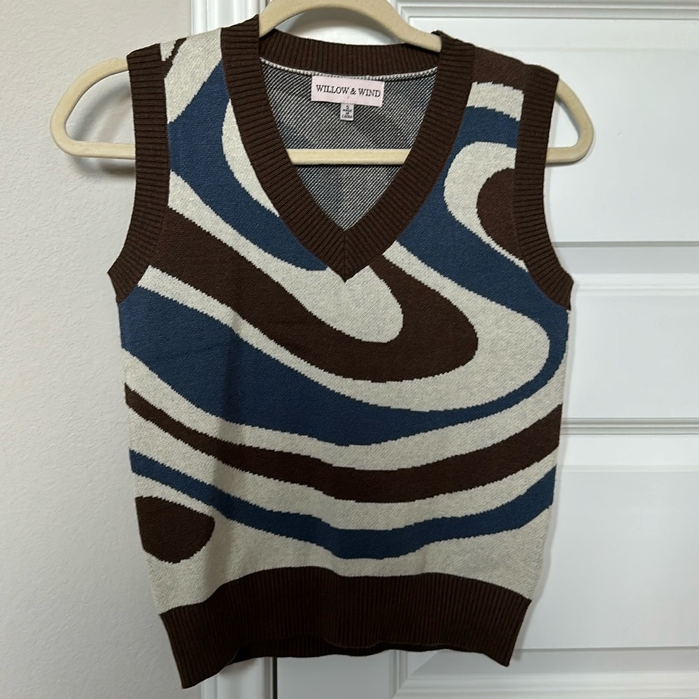 Stripped sweater vest